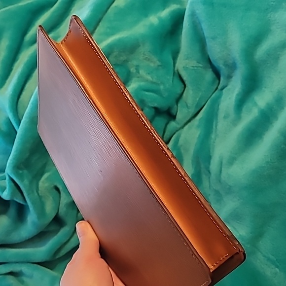 Louis vuitton brown epi leather pouch - Picture 4 of 8